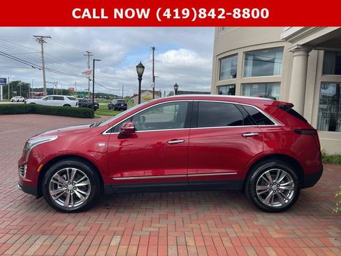Used 2025 Cadillac XT5 Premium Luxury w/ Technology Package AWD/4WD image 11