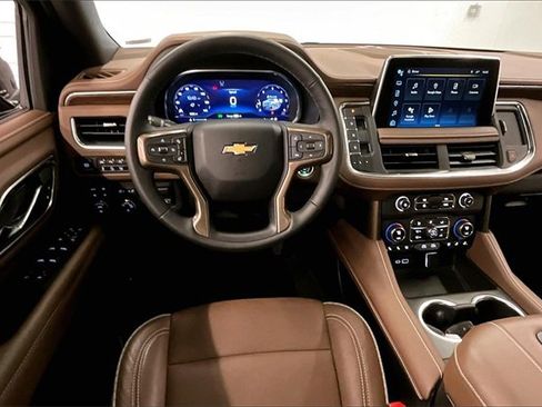 Used 2024 Chevrolet Tahoe High Country image 5