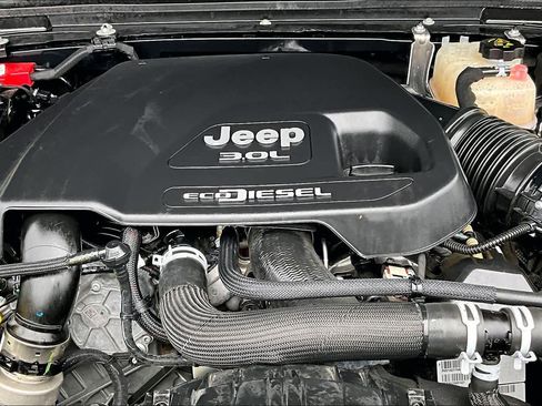 Used 2021 Jeep Wrangler Unlimited Sport image 30