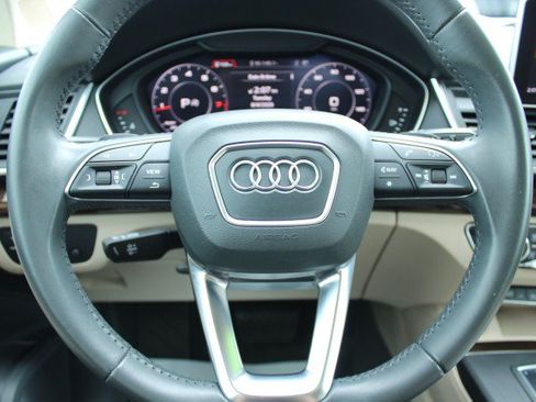 Used 2019 Audi Q5 2.0T Premium Plus w/ Premium Plus Package AWD/4WD image 9