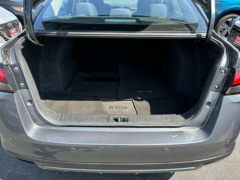 Used 2024 Nissan Versa SR FWD image 19