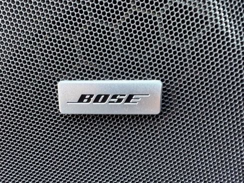 Used 2024 Chevrolet Suburban Premier image 17