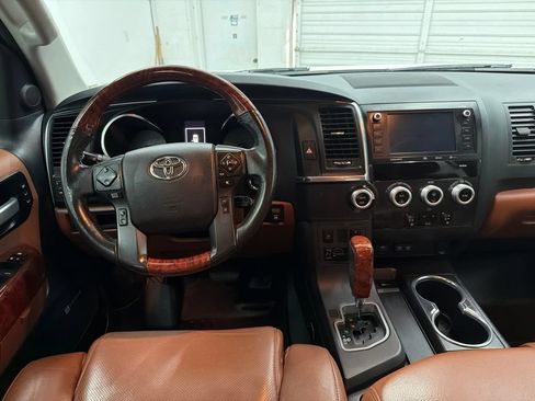 Used 2021 Toyota Sequoia Platinum RWD image 26