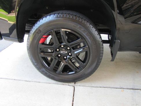 Used 2021 Chevrolet Silverado 1500 RST w/ Redline Edition AWD/4WD image 26