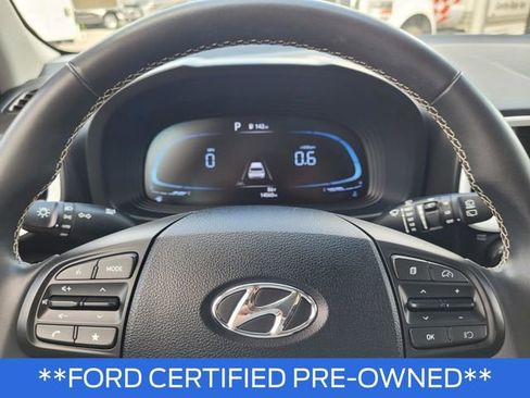Used 2023 Hyundai Venue FWD image 32