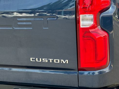Used 2021 Chevrolet Silverado 2500 Custom w/ Custom Value Package AWD/4WD image 23