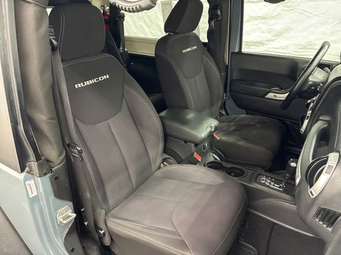 Used 2014 Jeep Wrangler Rubicon w/ Power Convenience Group AWD/4WD image 13