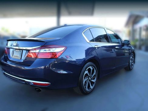 Used 2016 Honda Accord EX image 5