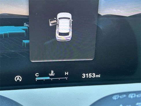 Used 2026 Genesis GV70 2.5T Select image 36