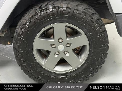 Used 2015 Jeep Wrangler Sport AWD/4WD image 12