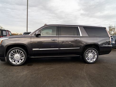 Used 2017 Cadillac Escalade ESV Platinum image 8