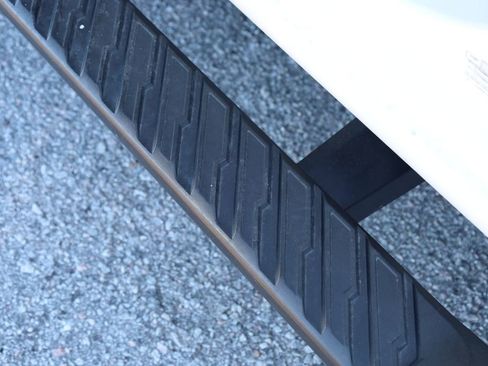 Used 2021 GMC Sierra 1500 AT4 w/ AT4 Value Package image 12