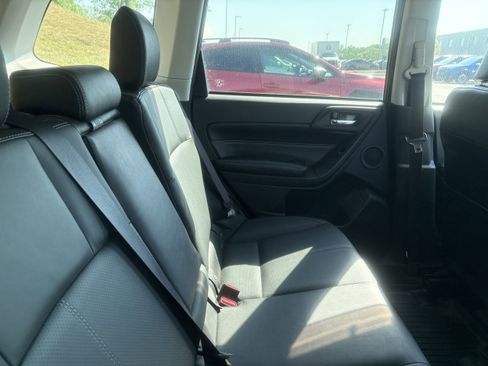 Used 2018 Subaru Forester 2.5i Touring w/ Popular Package #3B AWD/4WD image 11