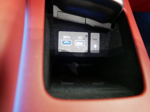 Used 2023 Genesis GV70 3.5T Sport w/ Sport Prestige Package image 31