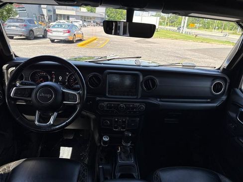 Used 2021 Jeep Gladiator Overland image 35