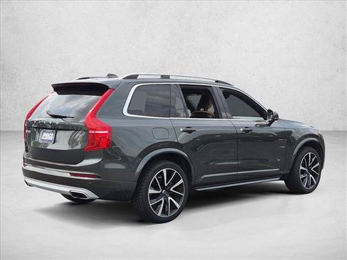 Used 2018 Volvo XC90 T6 Momentum w/ Convenience Package AWD/4WD image 5