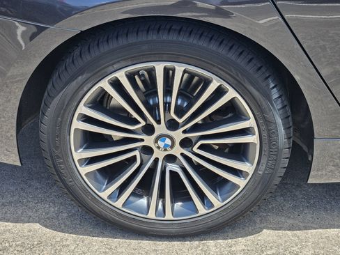 Used 2018 BMW 530e RWD image 10