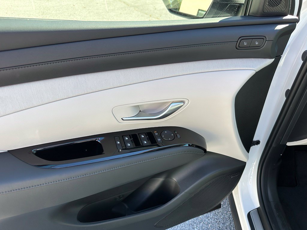 New 2026 Hyundai Tucson Limited AWD/4WD image 13