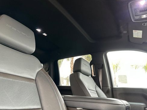 Used 2022 GMC Sierra 3500 Denali w/ Technology Package image 17
