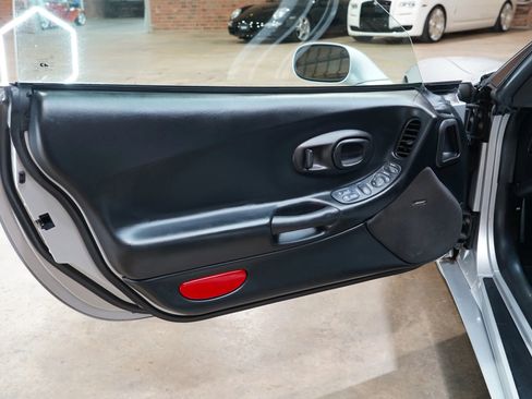 Used 2002 Chevrolet Corvette Z06 w/ Memory Pkg image 32