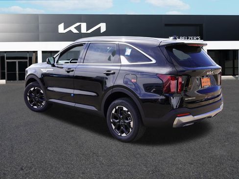 New 2026 Kia Sorento S image 5