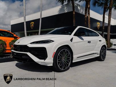 Used 2025 Lamborghini Urus SE