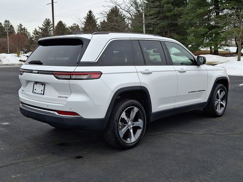 Certified 2023 Jeep Grand Cherokee Limited image 4