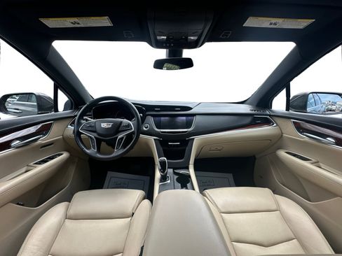 Used 2017 Cadillac XT5 Luxury AWD/4WD image 35