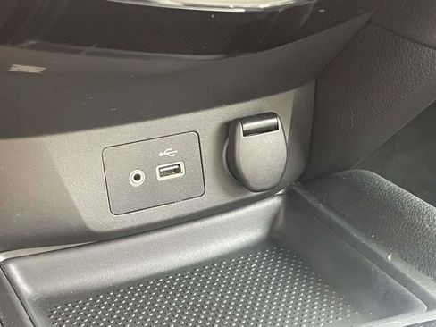 Used 2020 Nissan Rogue SV AWD/4WD image 29