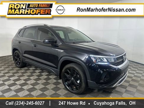 Used 2023 Volkswagen Taos SE w/ Panoramic Sunroof Package image 1