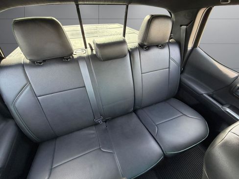 Used 2023 Toyota Tacoma TRD Sport image 19