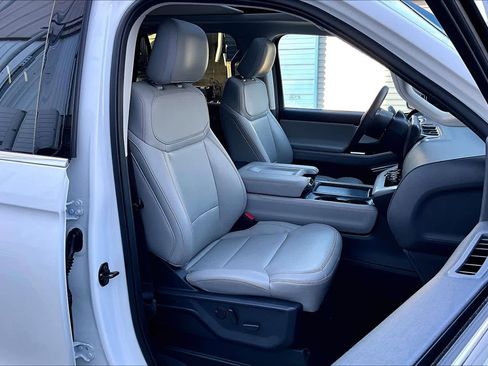 Used 2025 Ford Expedition Max Active image 13