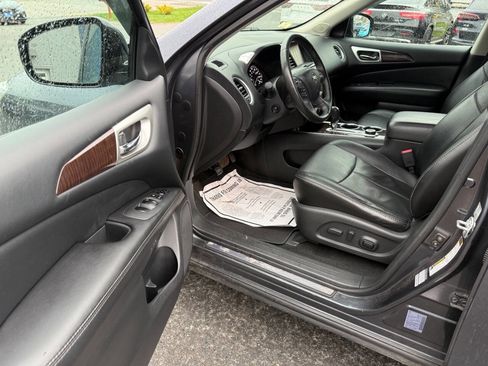 Used 2014 Nissan Pathfinder Platinum AWD/4WD image 18