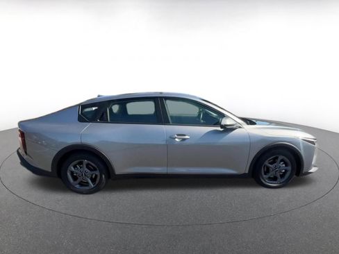 Used 2025 Kia K4 LXS image 15