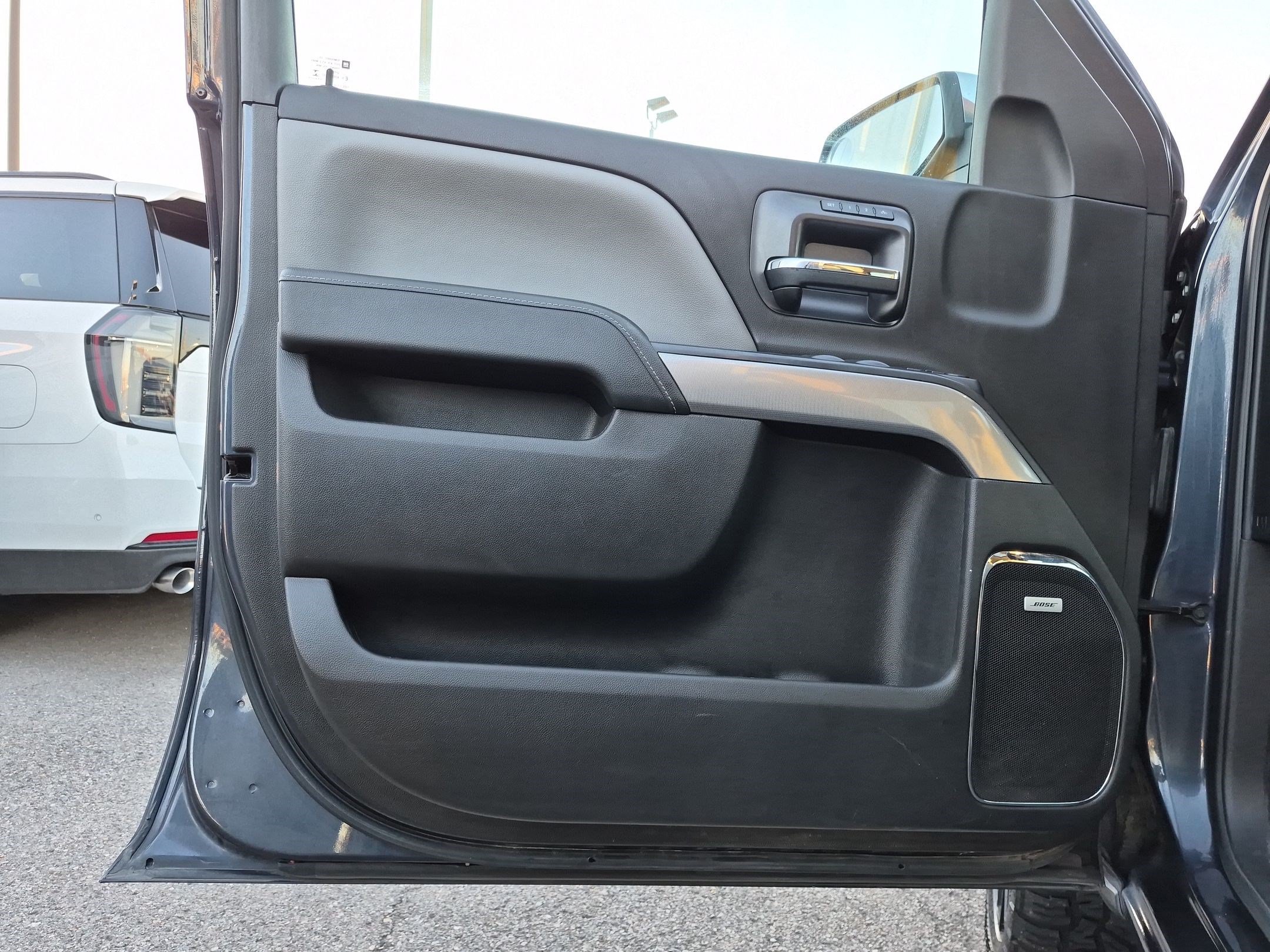 Used 2018 Chevrolet Silverado 1500 LTZ Z71 w/ Centennial Edition AWD/4WD image 12