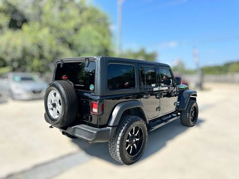 Used 2019 Jeep Wrangler Unlimited Sport S AWD/4WD image 9