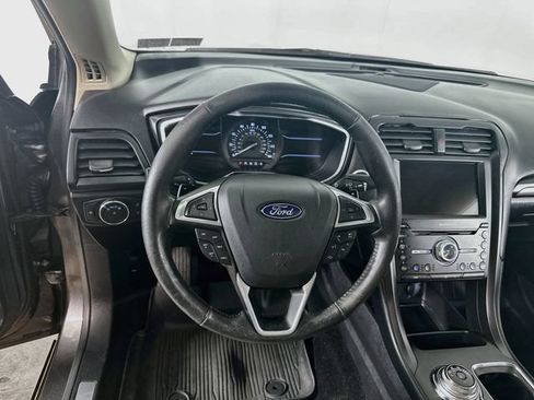 Used 2017 Ford Fusion Titanium AWD/4WD image 25