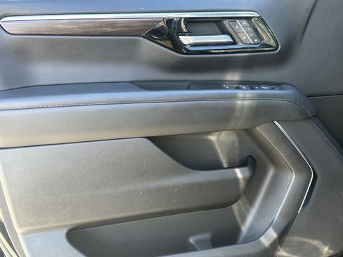 Used 2025 Chevrolet Tahoe LT image 10