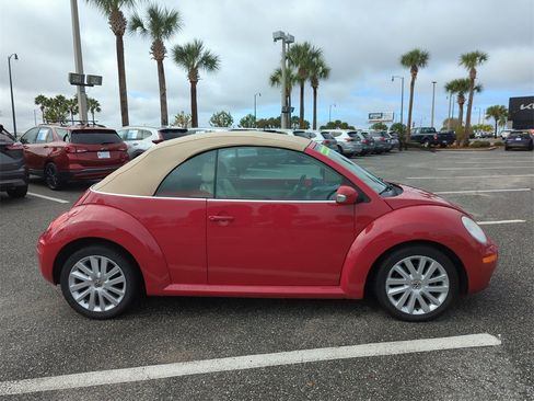 Used 2008 Volkswagen Beetle SE image 5