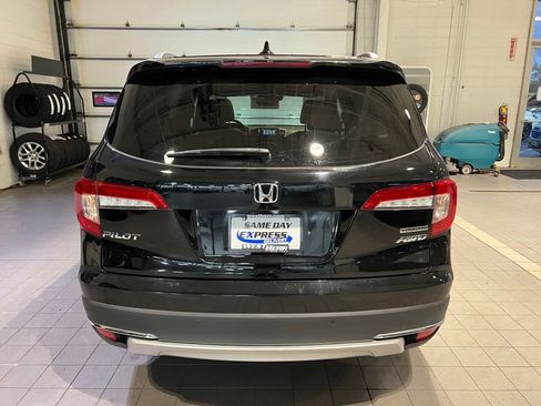 Used 2022 Honda Pilot Touring image 9