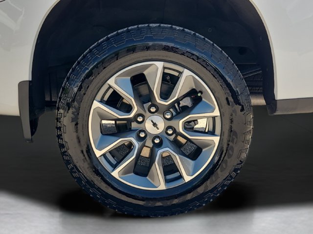 Used 2025 Chevrolet Silverado 1500 RST AWD/4WD image 34