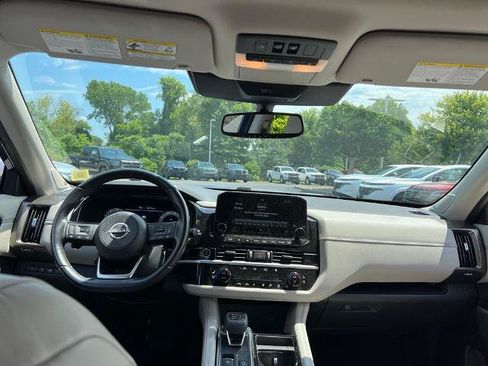 Certified 2022 Nissan Pathfinder Platinum AWD/4WD image 26