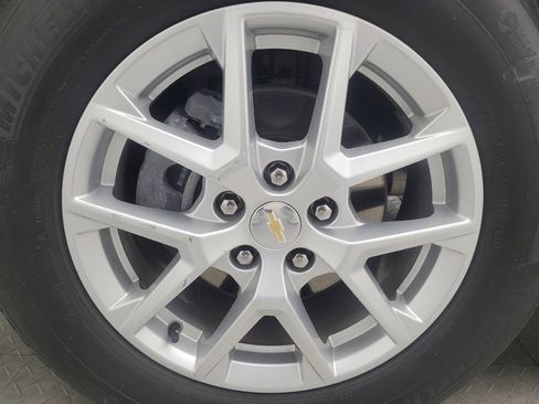 Used 2024 Chevrolet Equinox LT FWD image 31