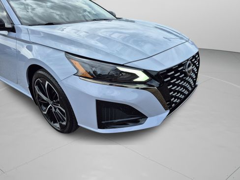 Certified 2023 Nissan Altima 2.5 SR FWD image 35