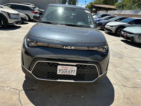 Certified 2025 Kia Soul LX w/ LX Technology Package FWD image 8