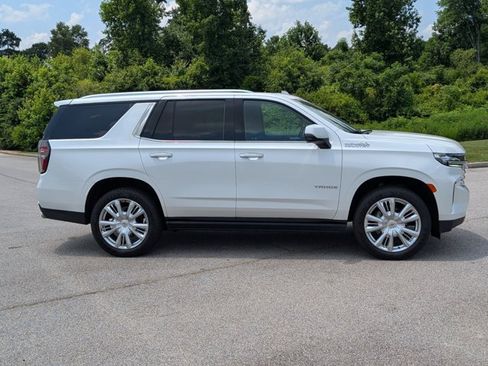 Used 2022 Chevrolet Tahoe High Country AWD/4WD image 7