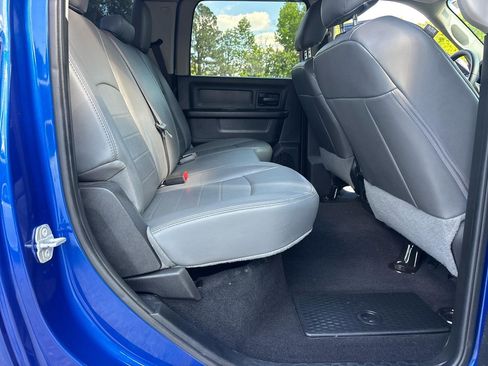 Used 2018 RAM 2500 Tradesman w/ Chrome Appearance Group AWD/4WD image 18