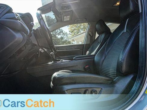 Used 2021 Toyota Camry SE image 18