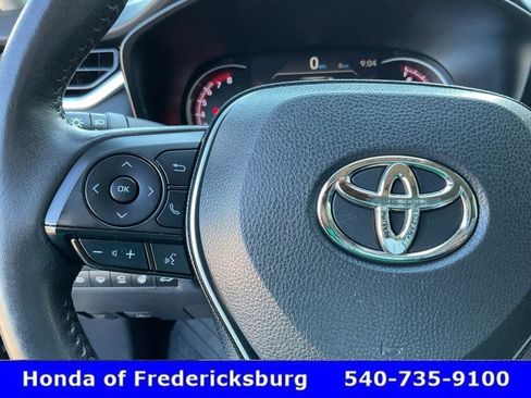 Used 2020 Toyota RAV4 Limited AWD/4WD image 33