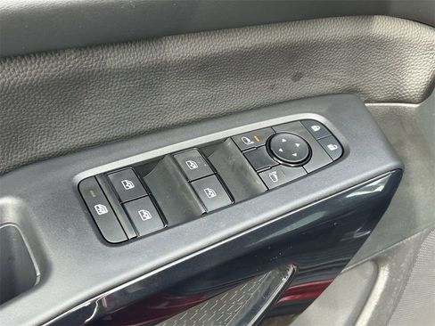 New 2026 Nissan Pathfinder SV FWD image 30
